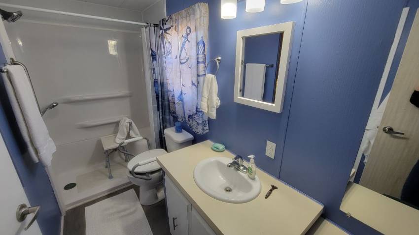 205 Rainbow Lane West a Dundee, FL Mobile or Manufactured Home for Sale